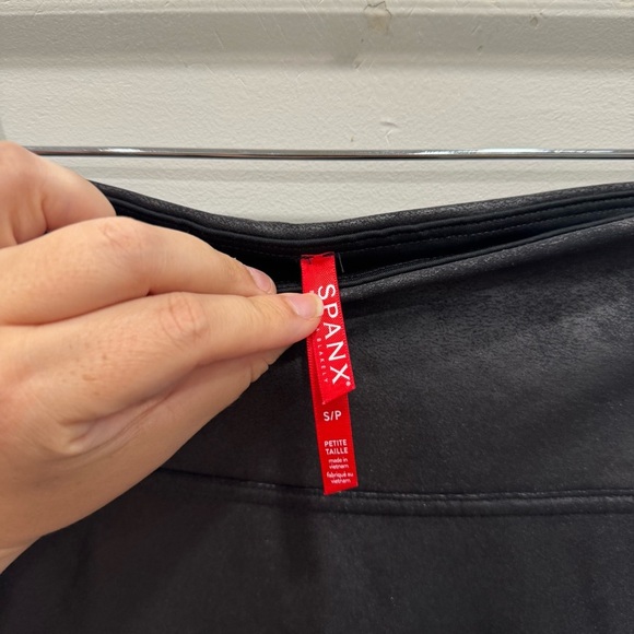 Spanx Black Shiny Faux Leather Leggings Small - Picture 6 of 7